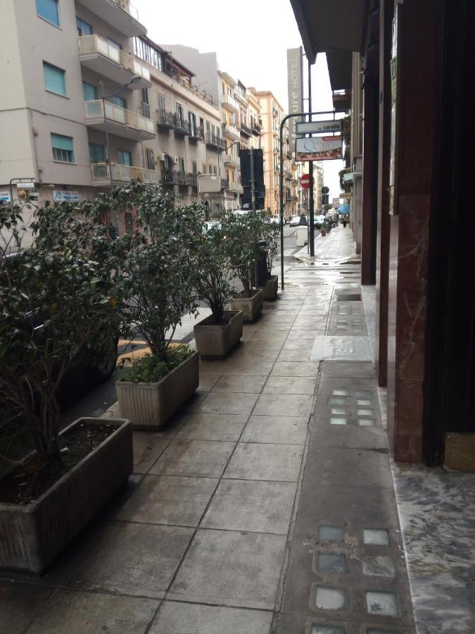 A Un Passo Dal Centro Hotell Palermo Eksteriør bilde